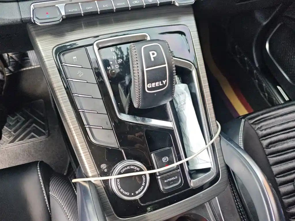 Geely Boyue — миниатюра 15