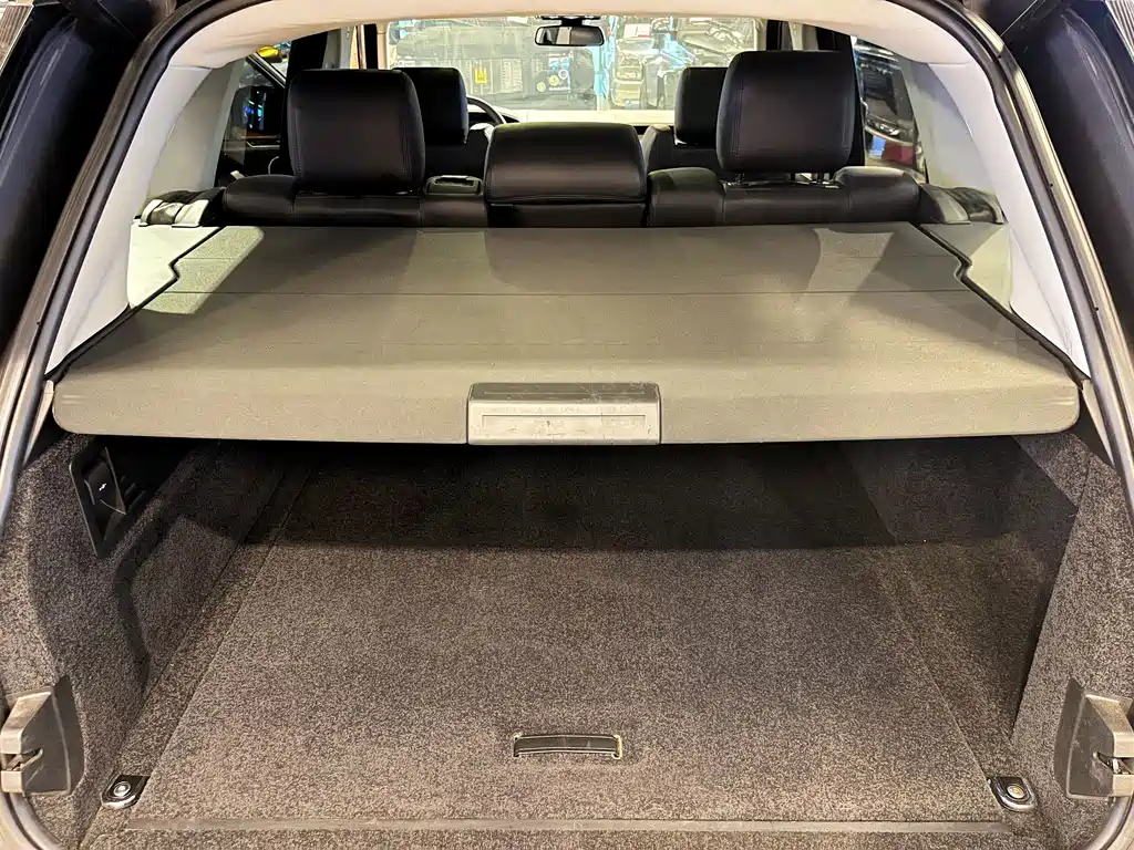 Land Rover Range Rover — миниатюра 24