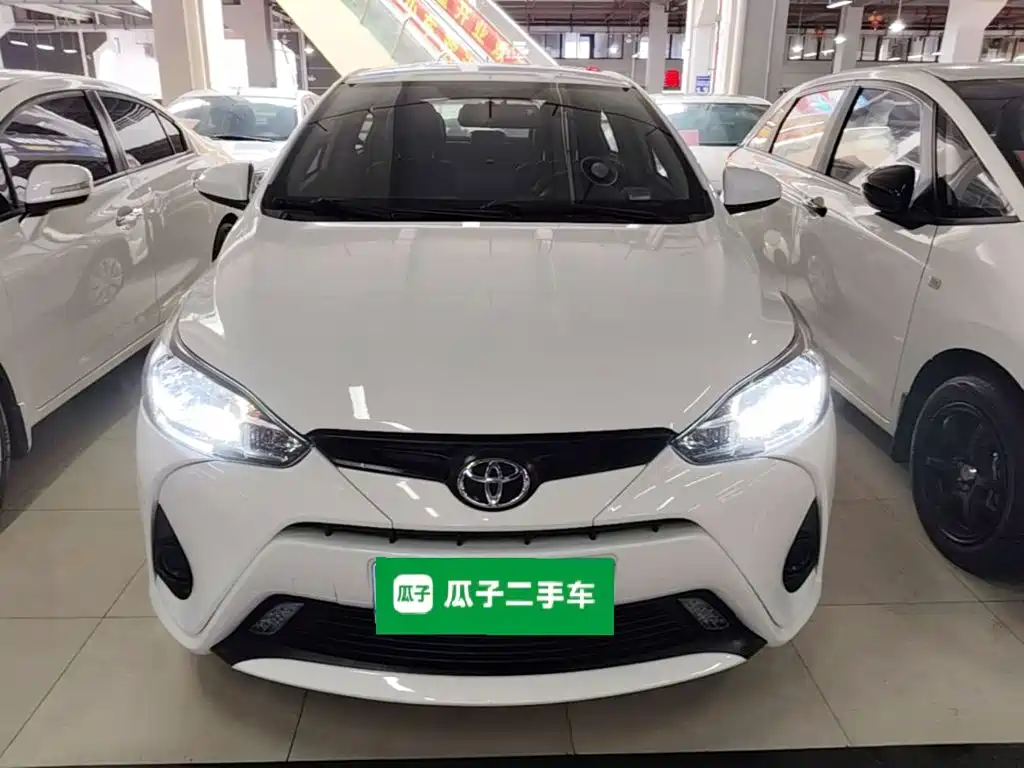 Toyota Yaris L — миниатюра 3