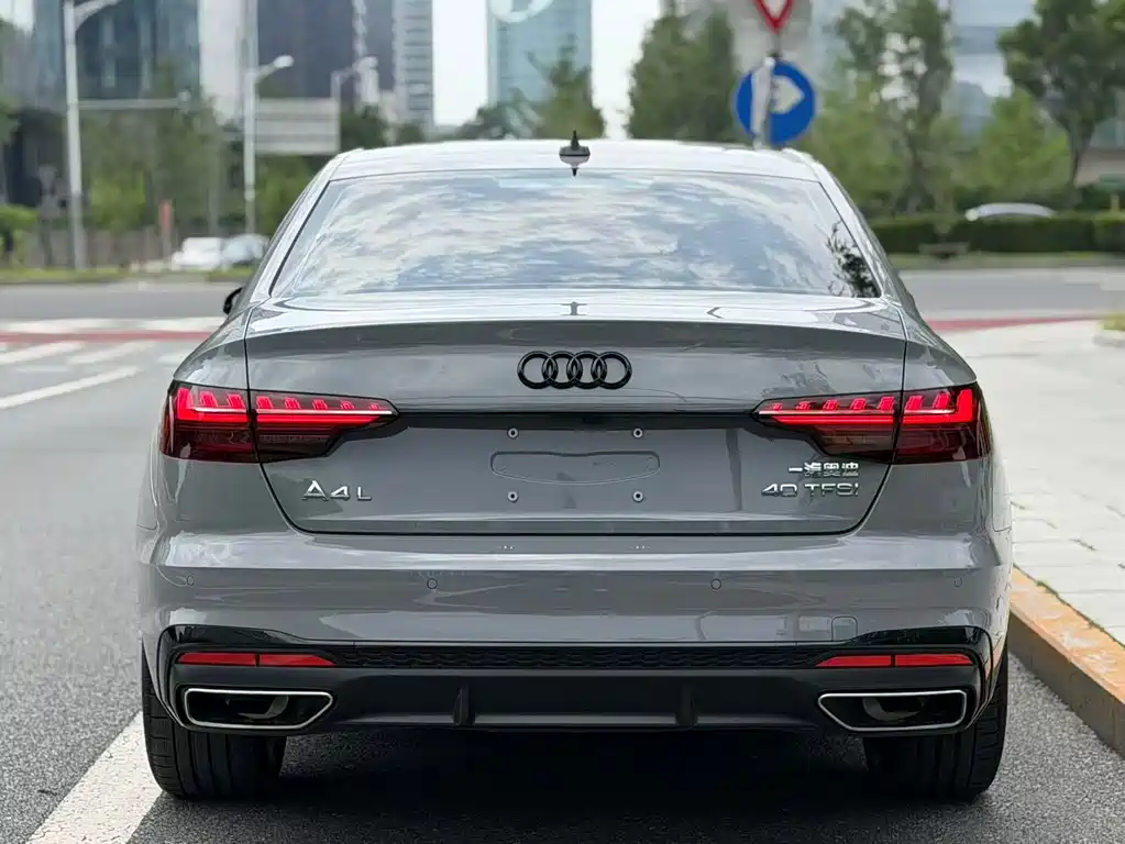 Audi A4L 2024 40 TFSI Luxury