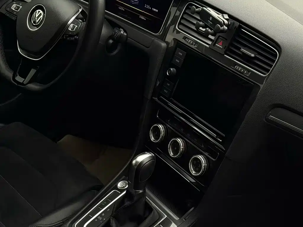 Volkswagen Golf — миниатюра 4
