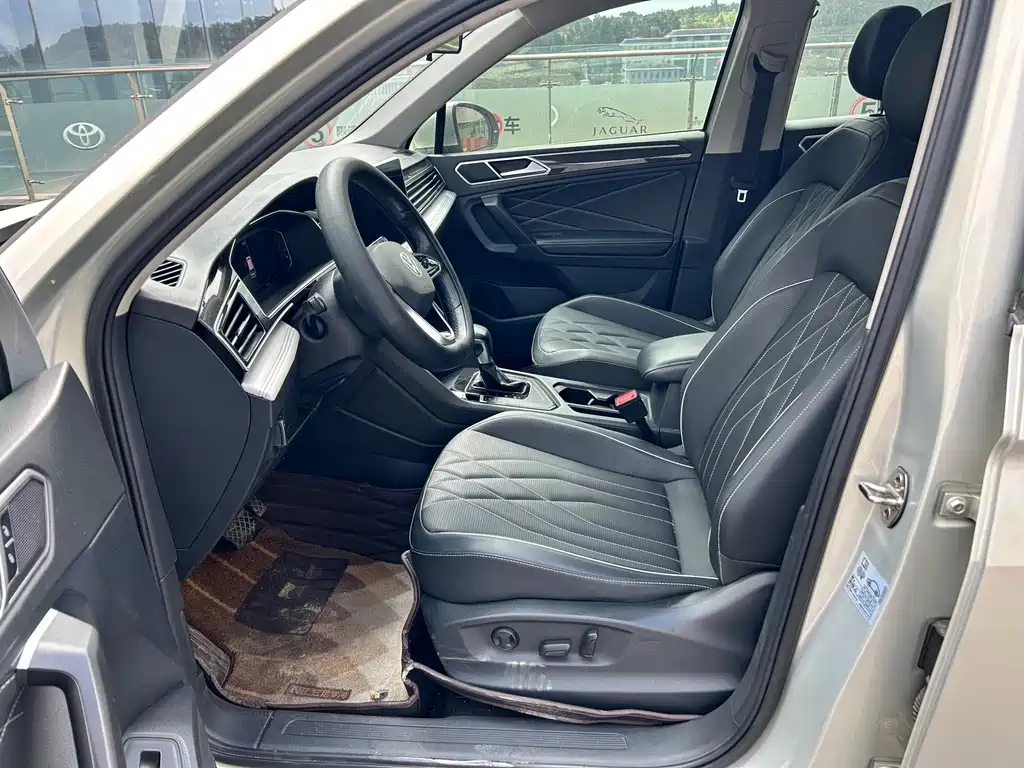 Volkswagen Tiguan L — миниатюра 9