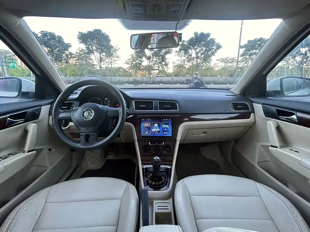 Volkswagen Lavida — миниатюра 6