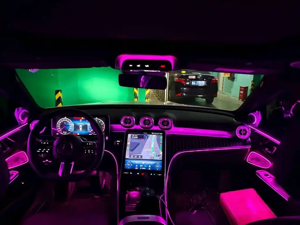Mercedes-Benz C-Class — миниатюра 3