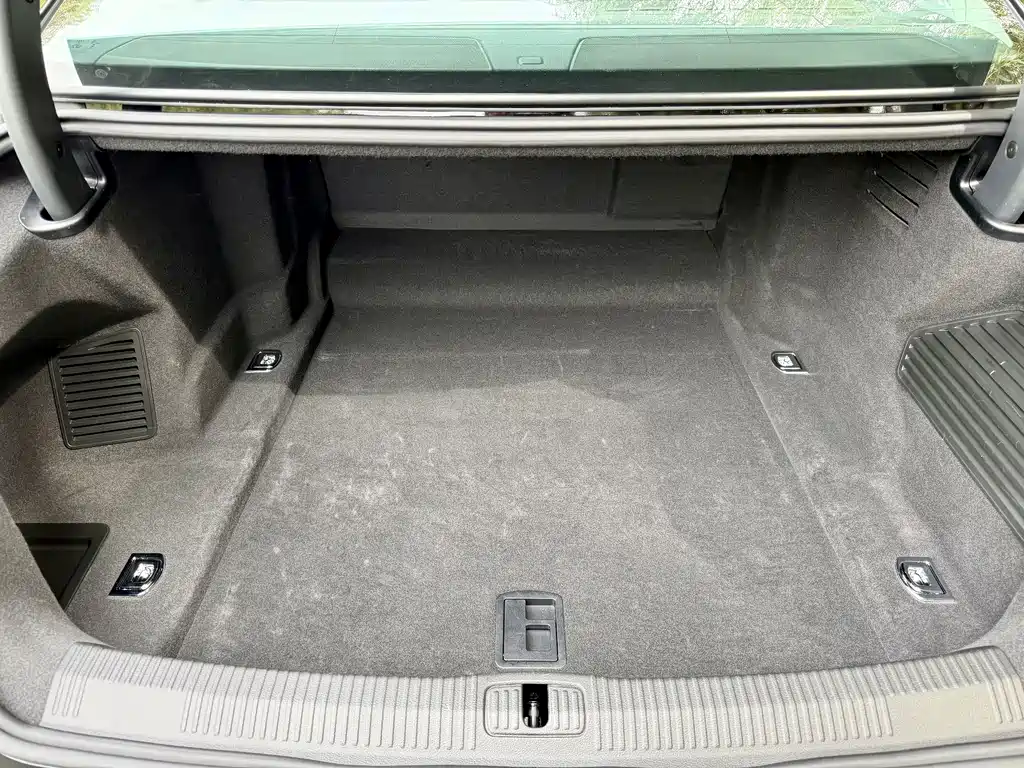 Audi A8 — миниатюра 17