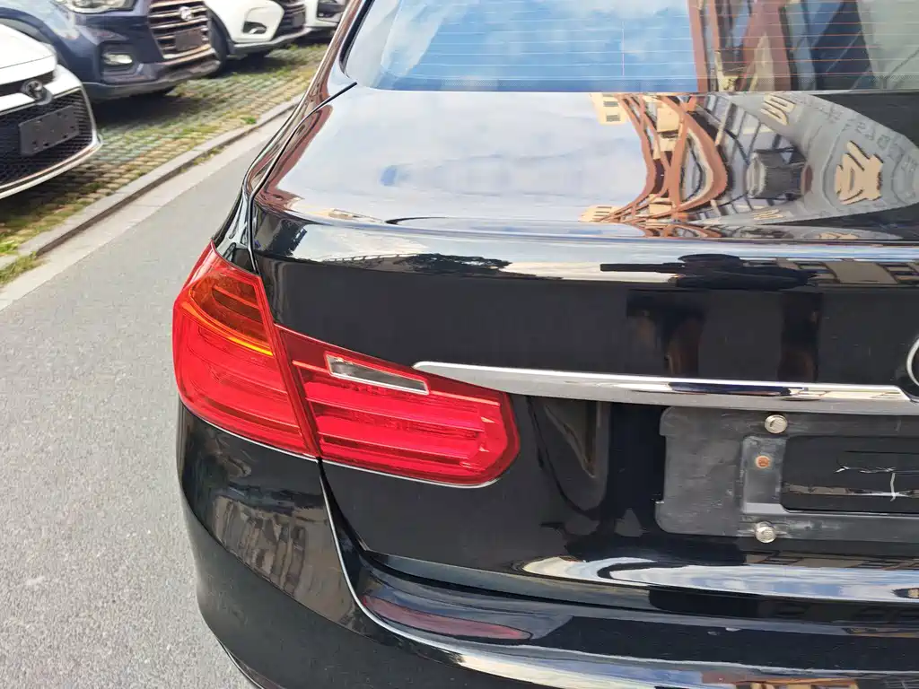 BMW 3 Series — миниатюра 13