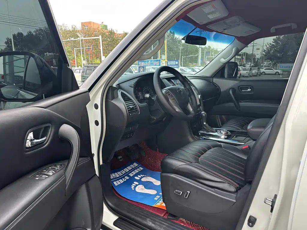 Nissan Patrol — миниатюра 8