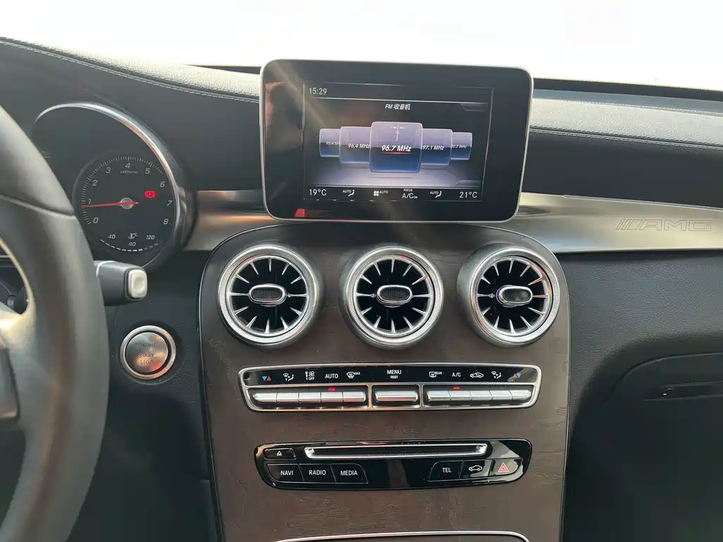 Mercedes-Benz GLC — миниатюра 9