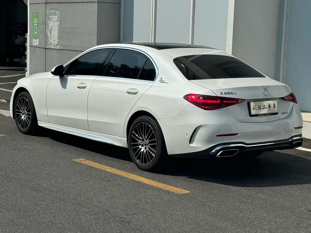 Mercedes-Benz C-Class — миниатюра 15