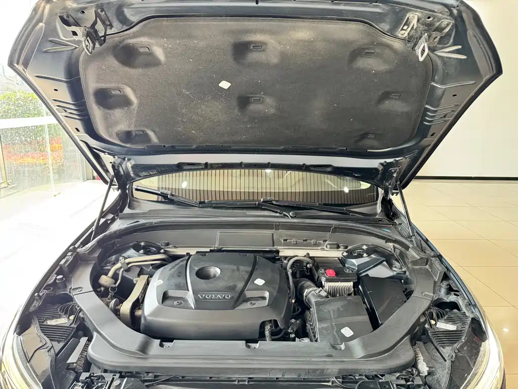 Volvo XC60 — миниатюра 9