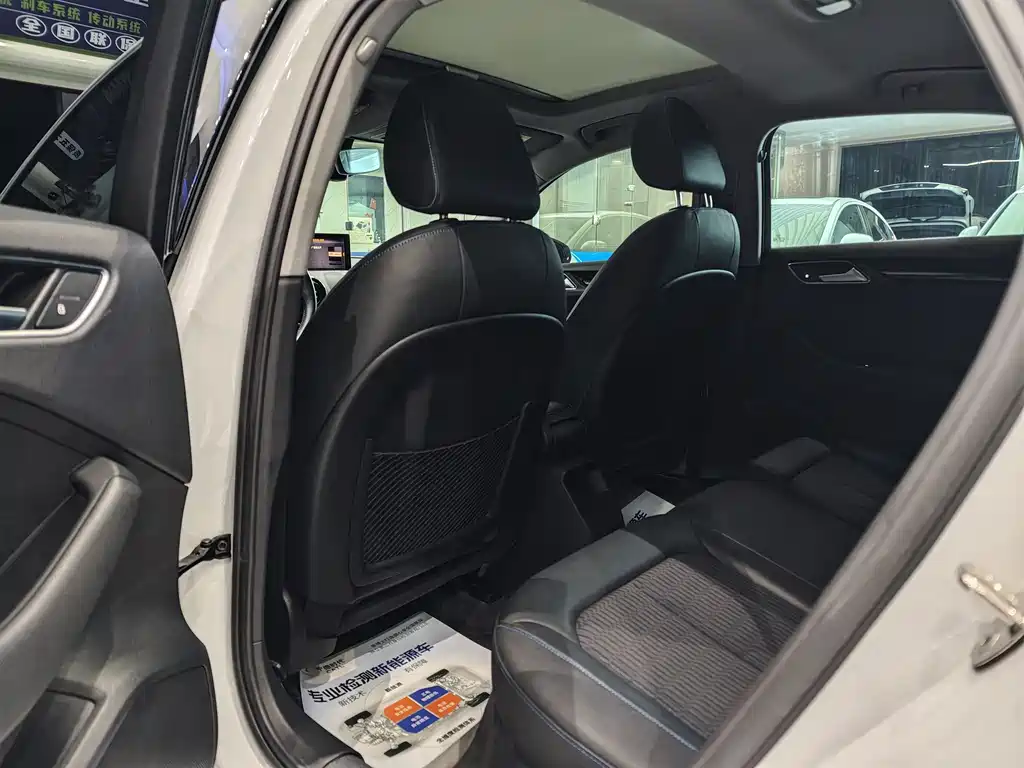 Audi A3 2019 Limousine 35 TFSI Fashion V