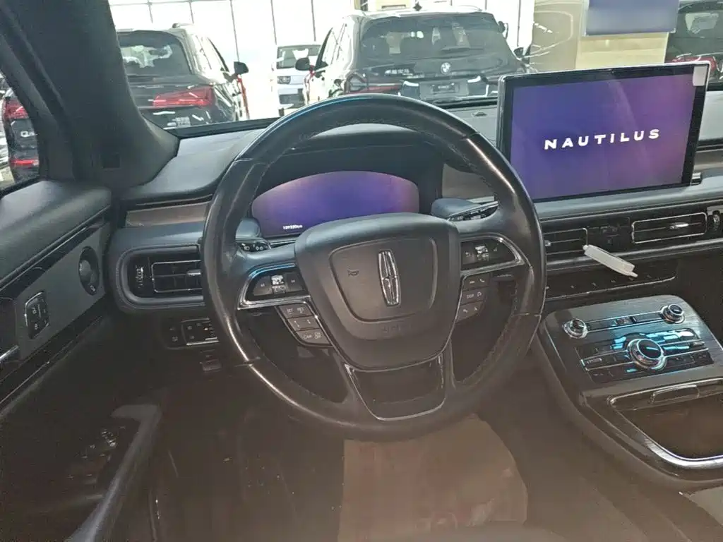 Lincoln Nautilus — миниатюра 11