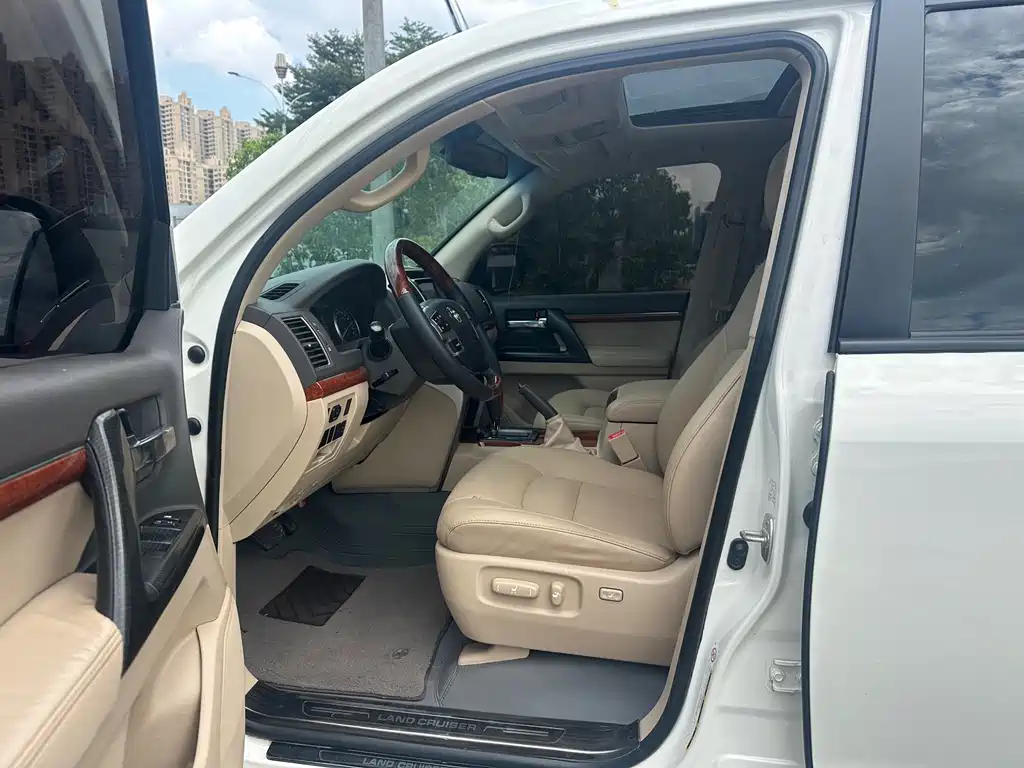 Toyota Land Cruiser — миниатюра 5