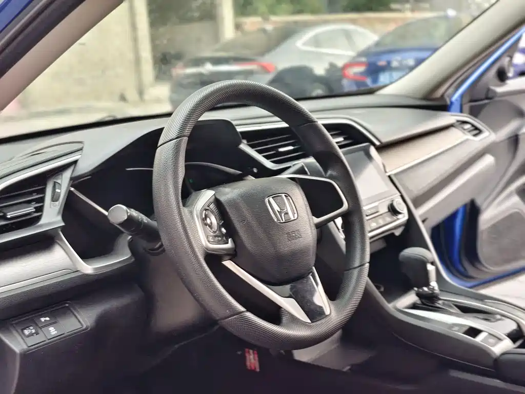 Honda Civic 2016 220TURBO CVT Luxury