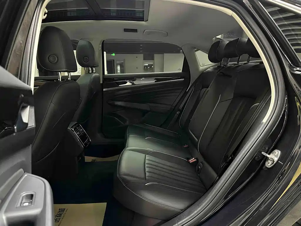 Volkswagen Passat — миниатюра 12
