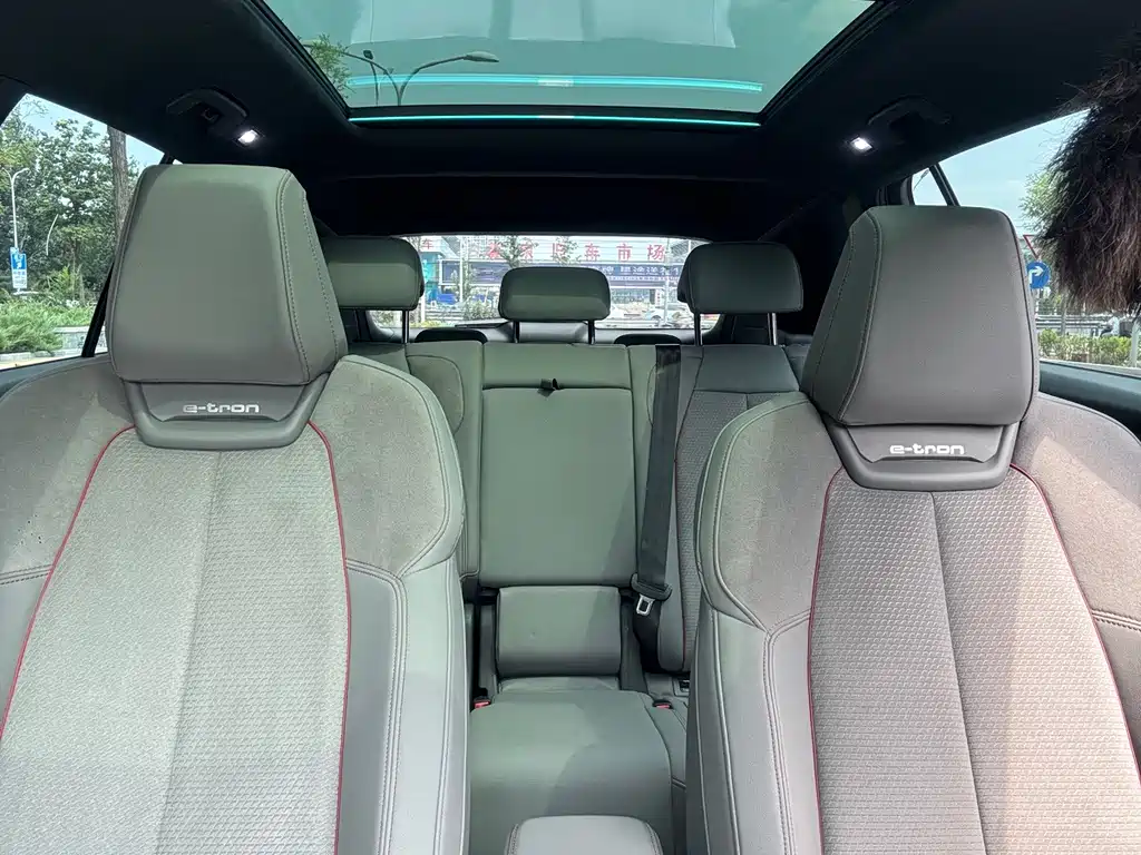 Audi Q5 e-tron — миниатюра 30