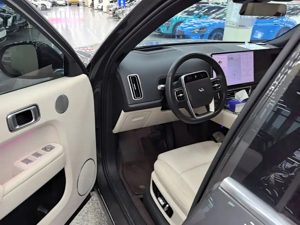 Li Auto Li L8 — миниатюра 16