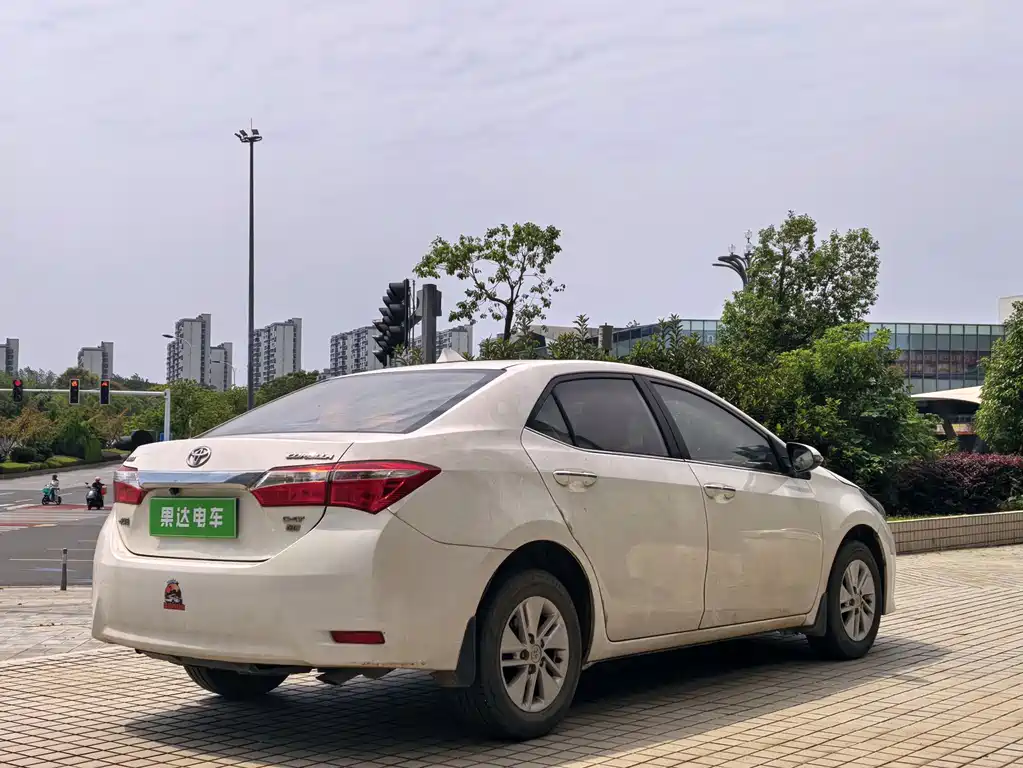 Toyota Corolla — миниатюра 5