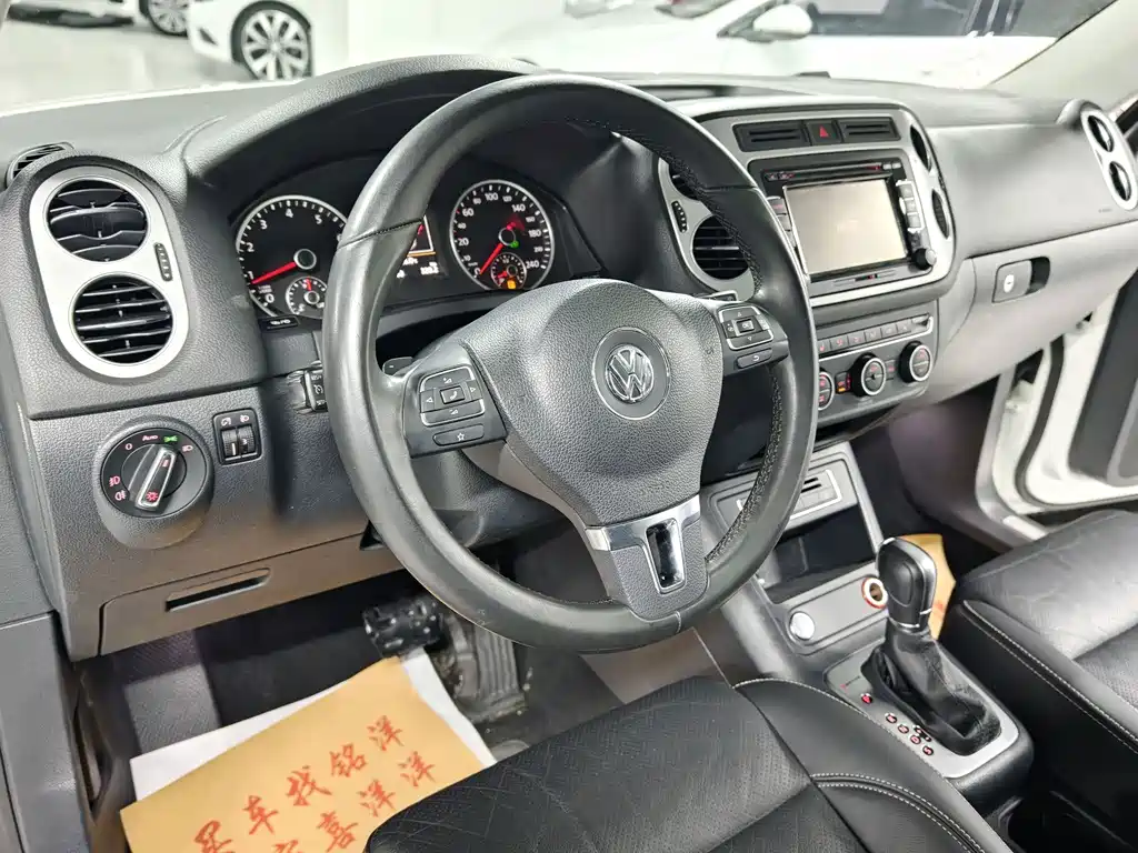 Volkswagen Tiguan — миниатюра 13
