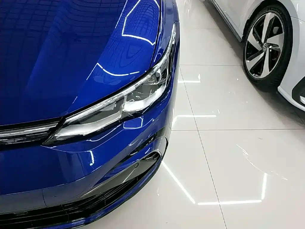 Volkswagen Golf — миниатюра 24