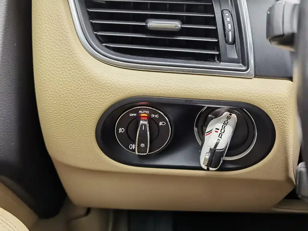 Porsche Macan — миниатюра 21