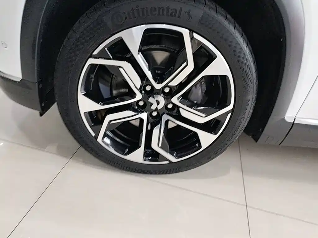 NIO ES8 — миниатюра 23
