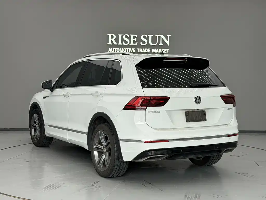 Volkswagen Tiguan 2017 380TSI R-Line