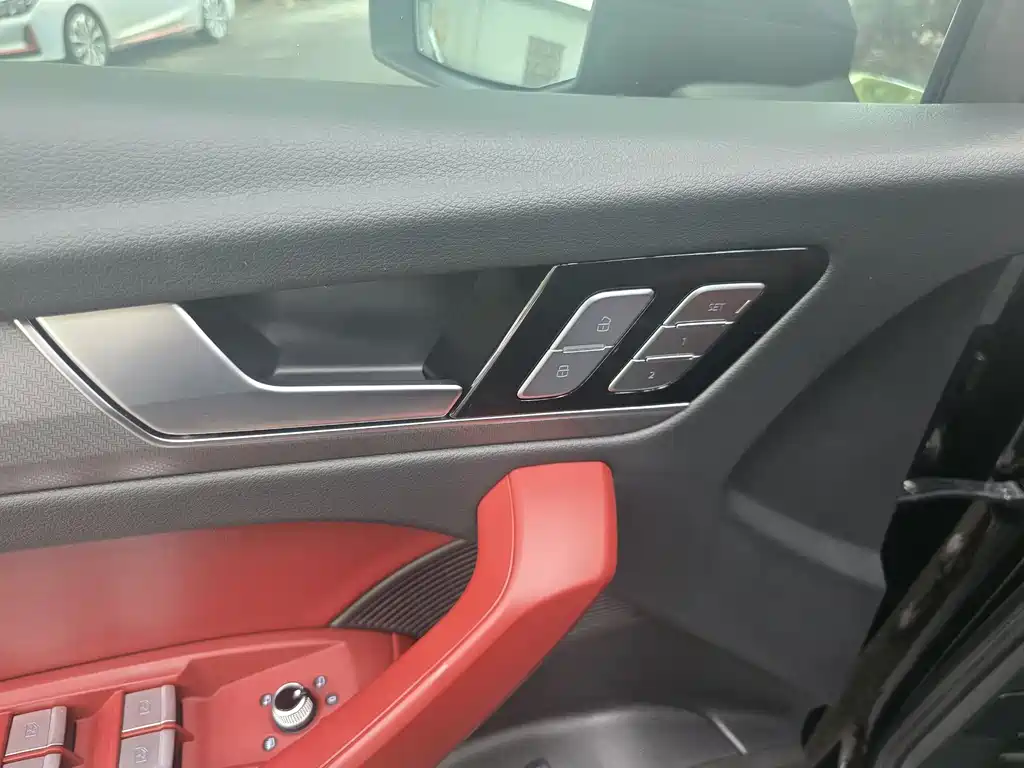 Audi Q5L 2025 45 TFSI Luxury