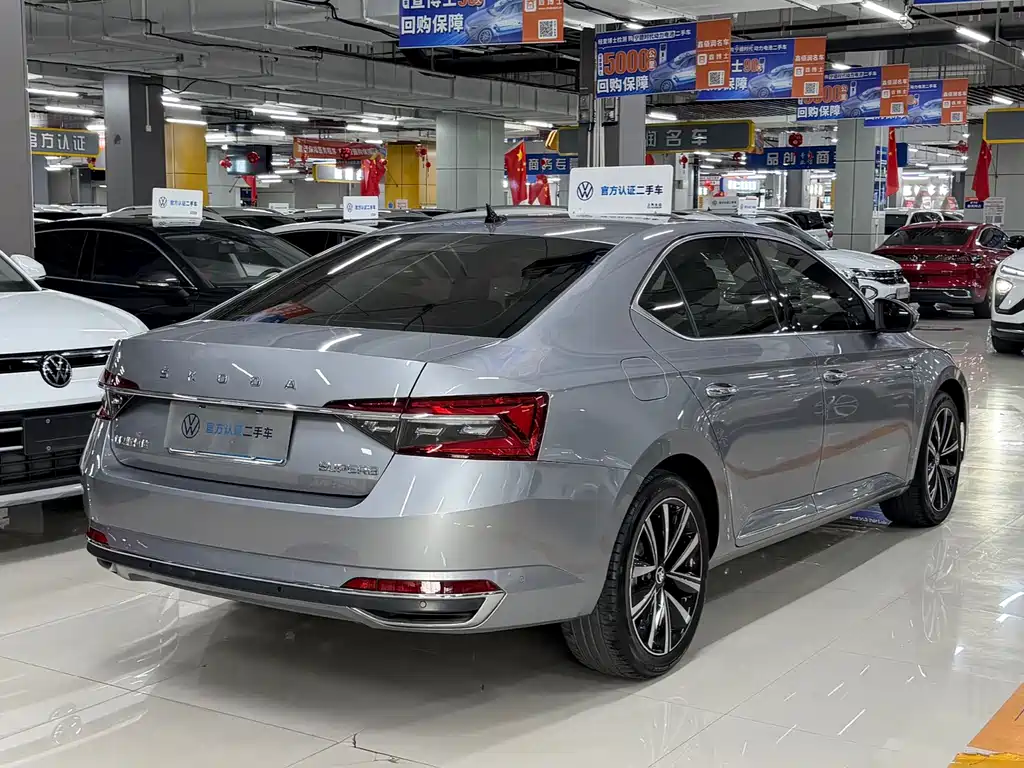 Skoda Superb — миниатюра 4