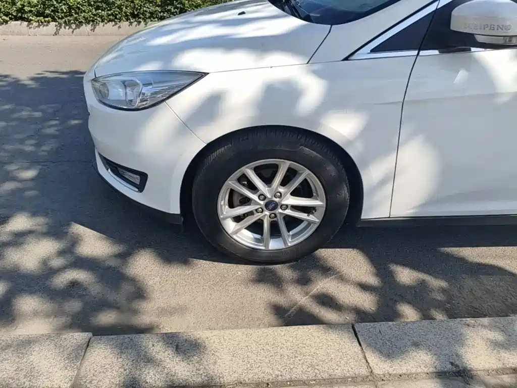 Ford Focus — миниатюра 23