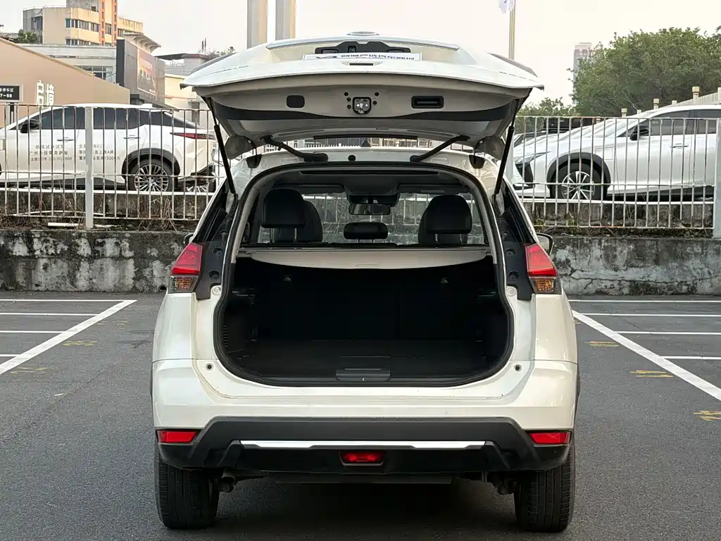 Nissan X-Trail — миниатюра 16