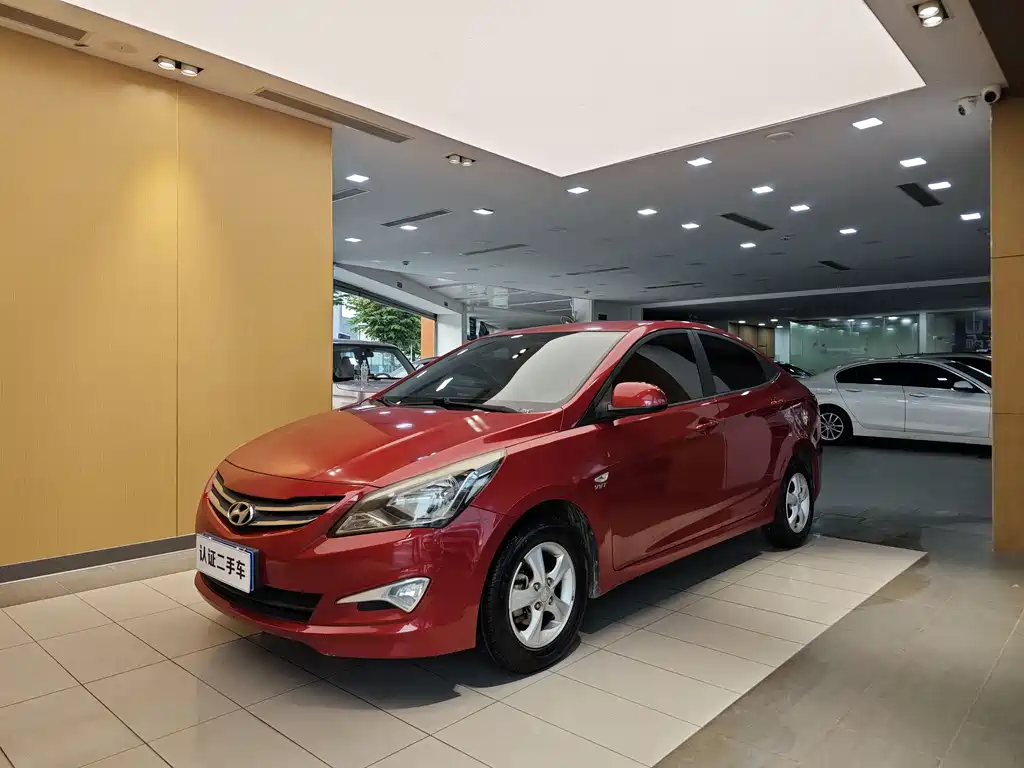 Купить Hyundai Verna