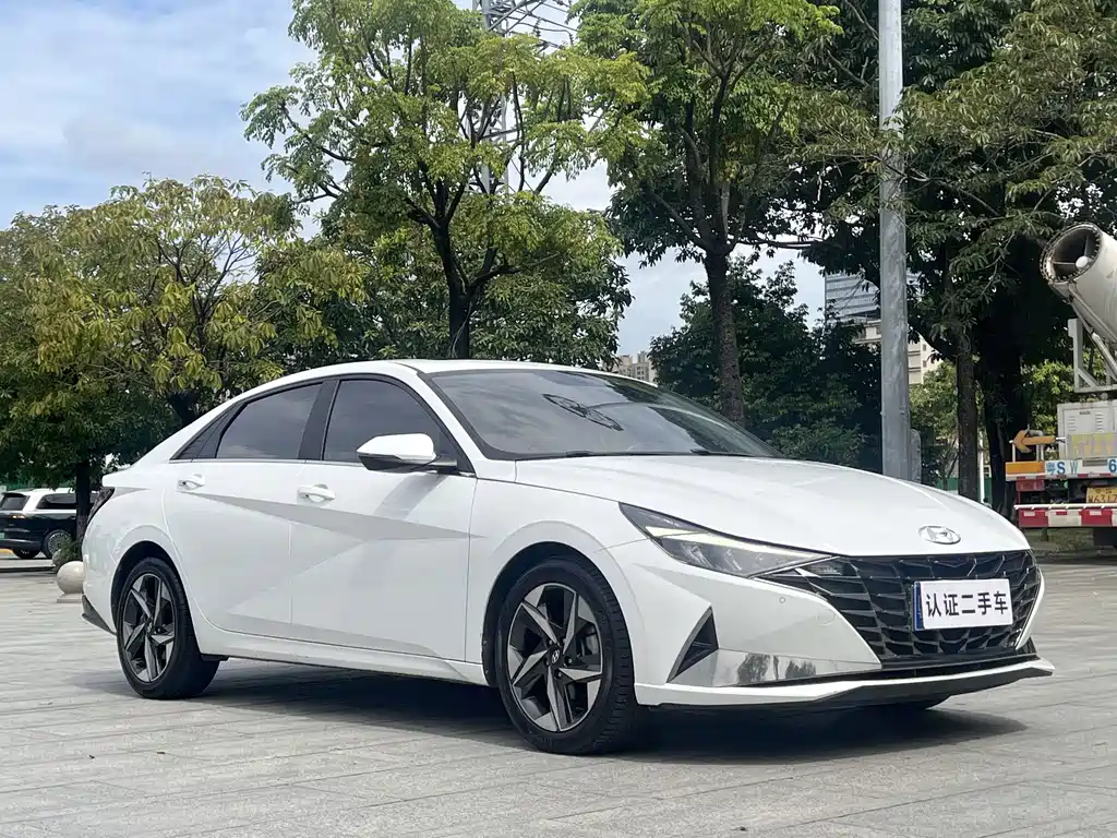 Hyundai Elantra — миниатюра 3