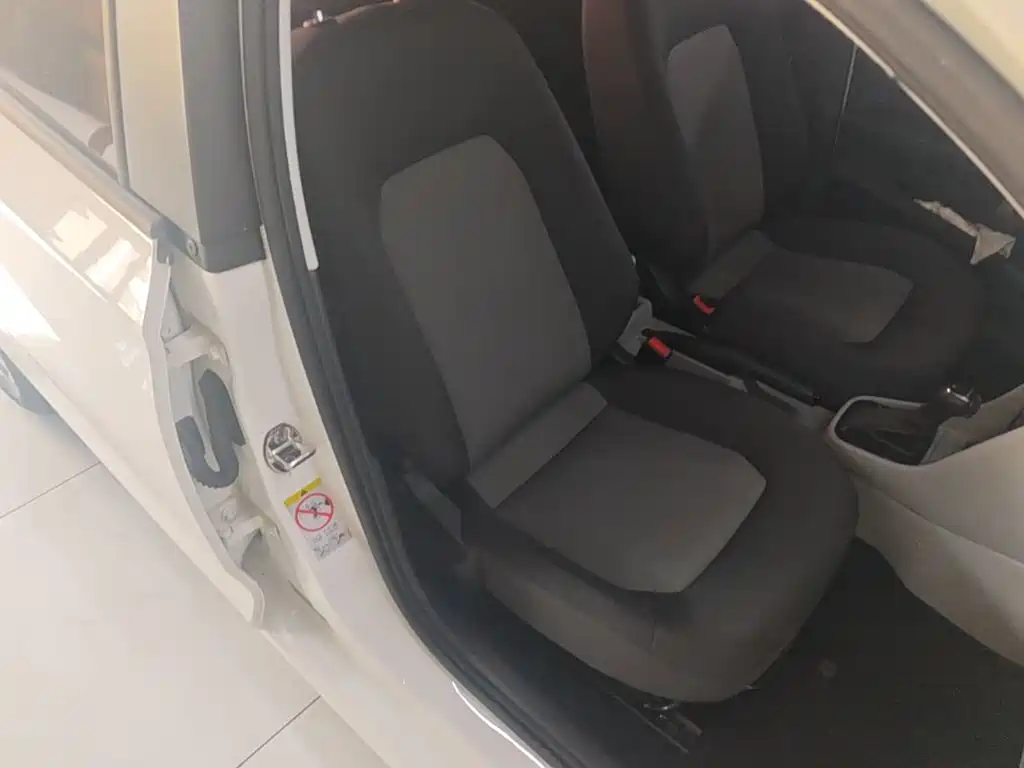 Skoda Rapid — миниатюра 25