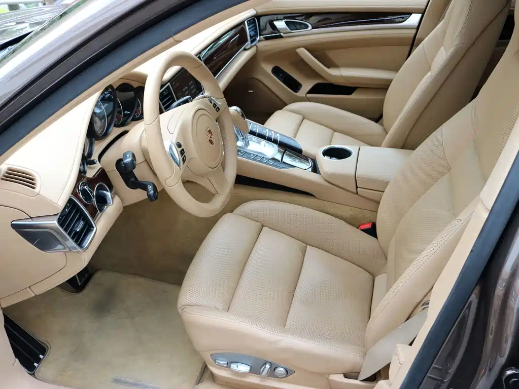 Porsche Panamera — миниатюра 9