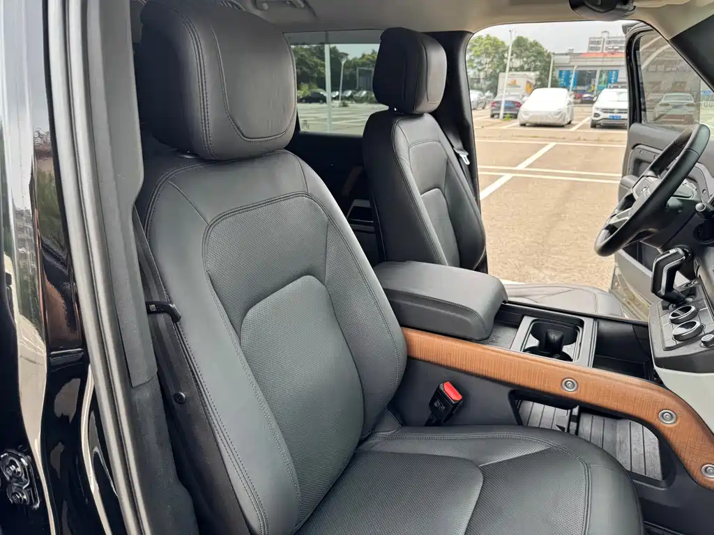 Land Rover Defender — миниатюра 17