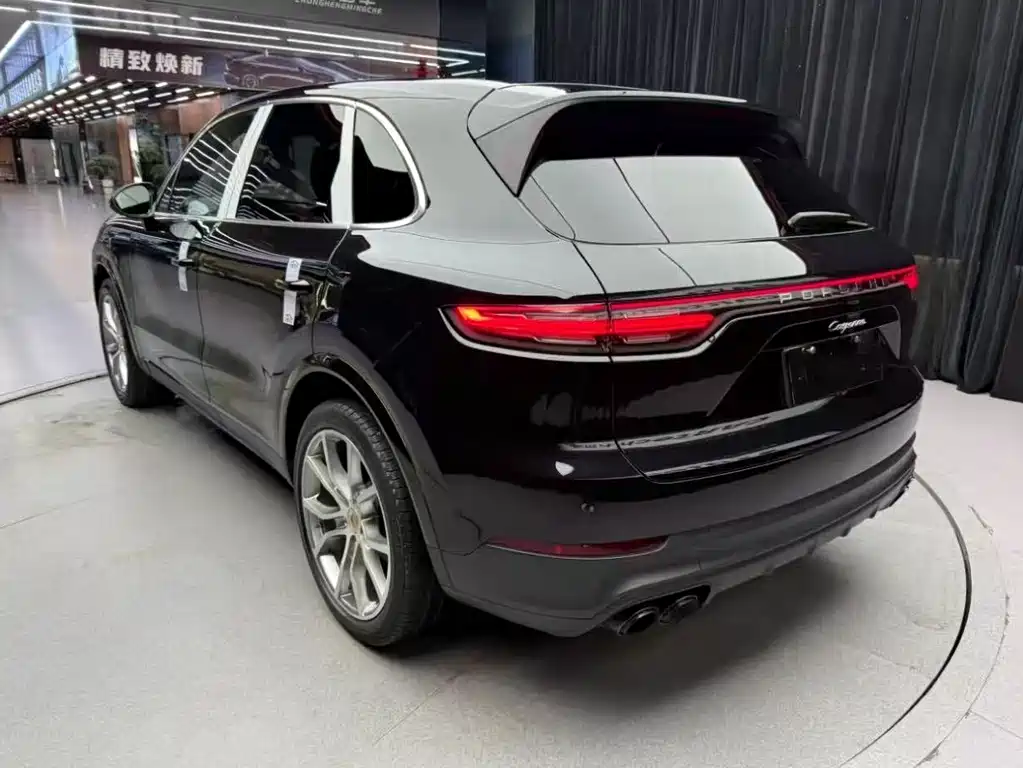 Porsche Cayenne — миниатюра 8
