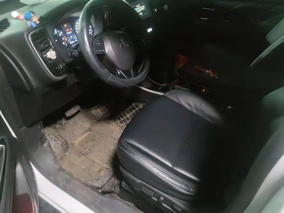 Mitsubishi Outlander 2020 2.0L Enjoy 5 мест