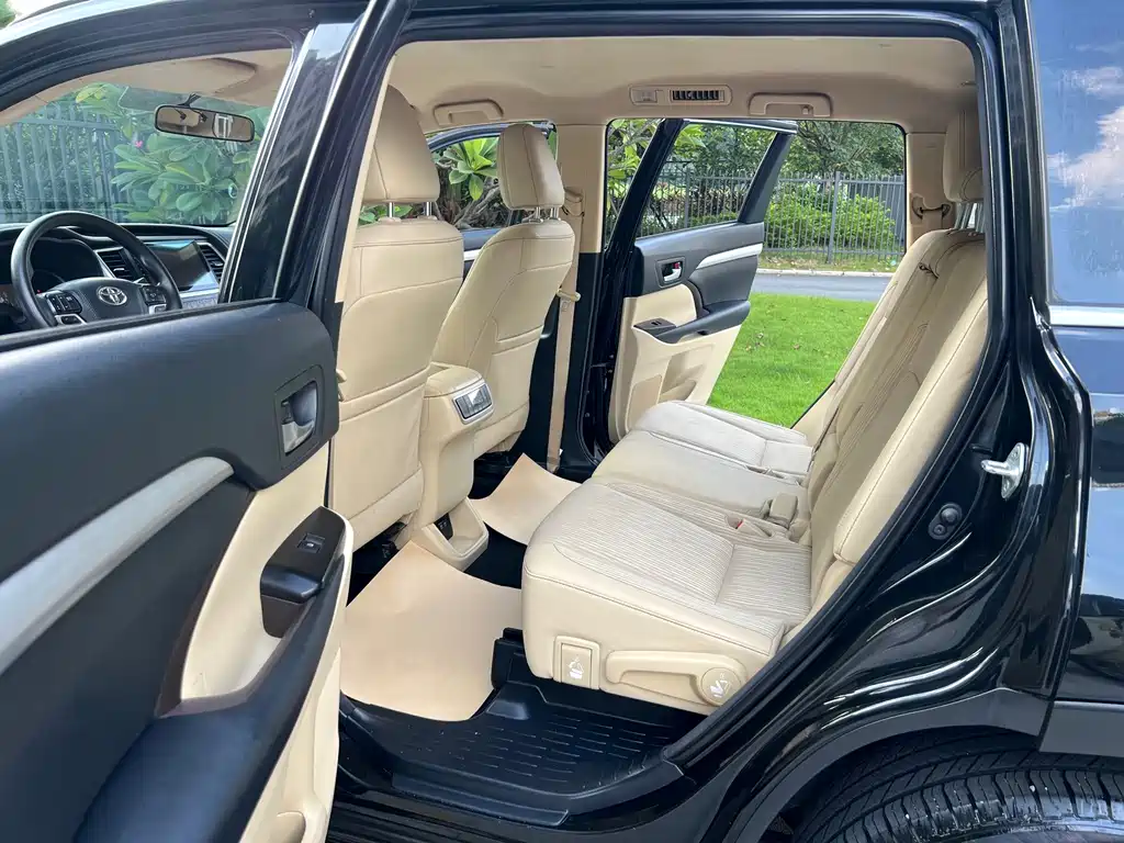 Toyota Highlander — миниатюра 12