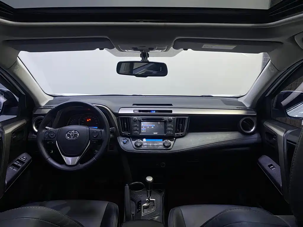 Toyota RAV4 — миниатюра 16