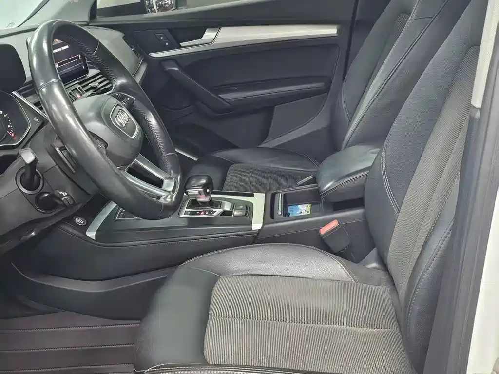 Audi Q5L 2018 40 TFSI Fashion V