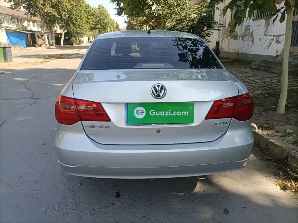 Volkswagen Jetta — миниатюра 6