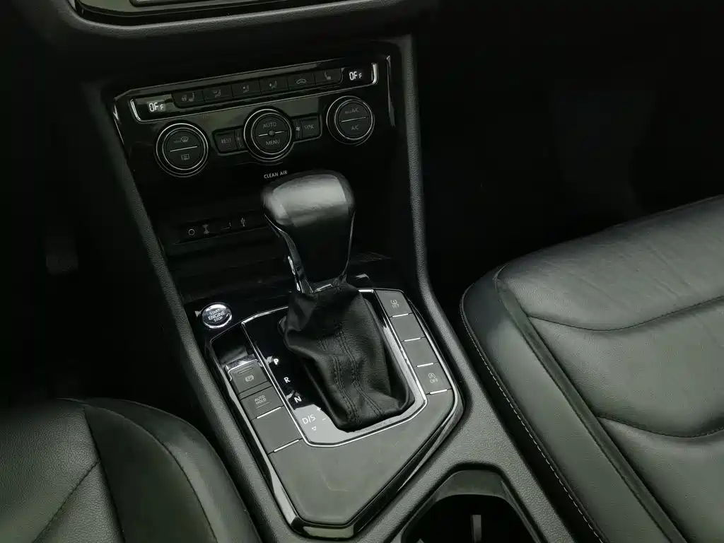 Volkswagen Tiguan L — миниатюра 13