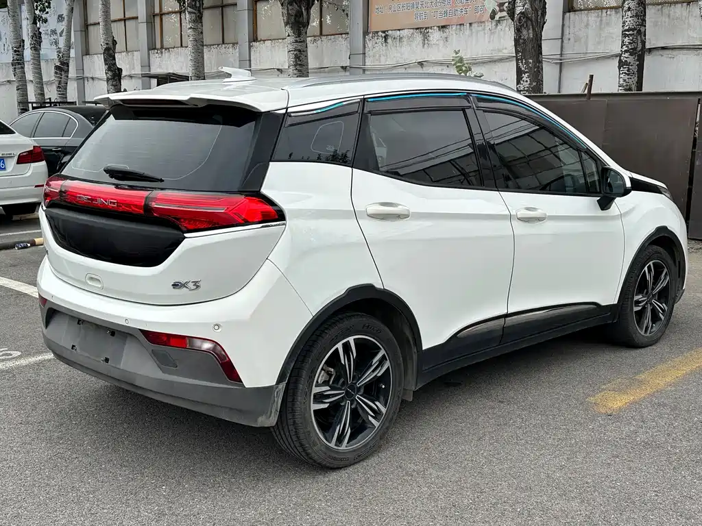 BAIC EX3 — миниатюра 4