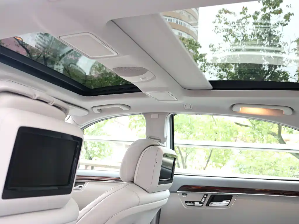 Mercedes-Benz S-Class — миниатюра 10