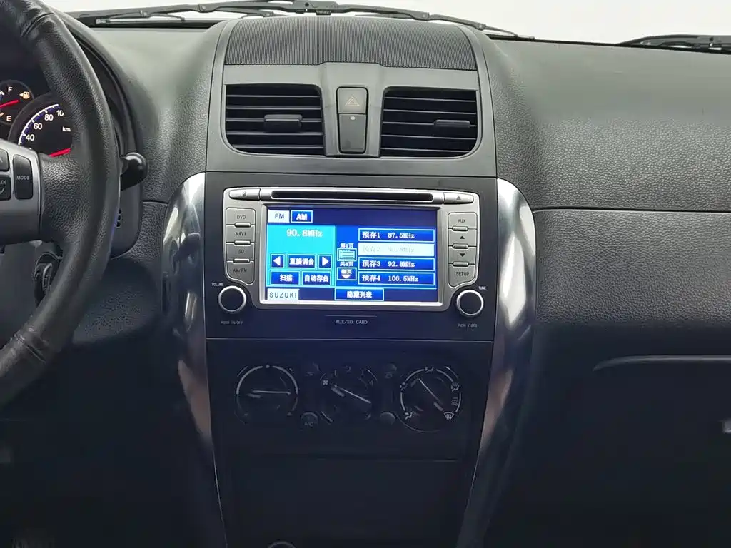 Suzuki SX4 — миниатюра 12