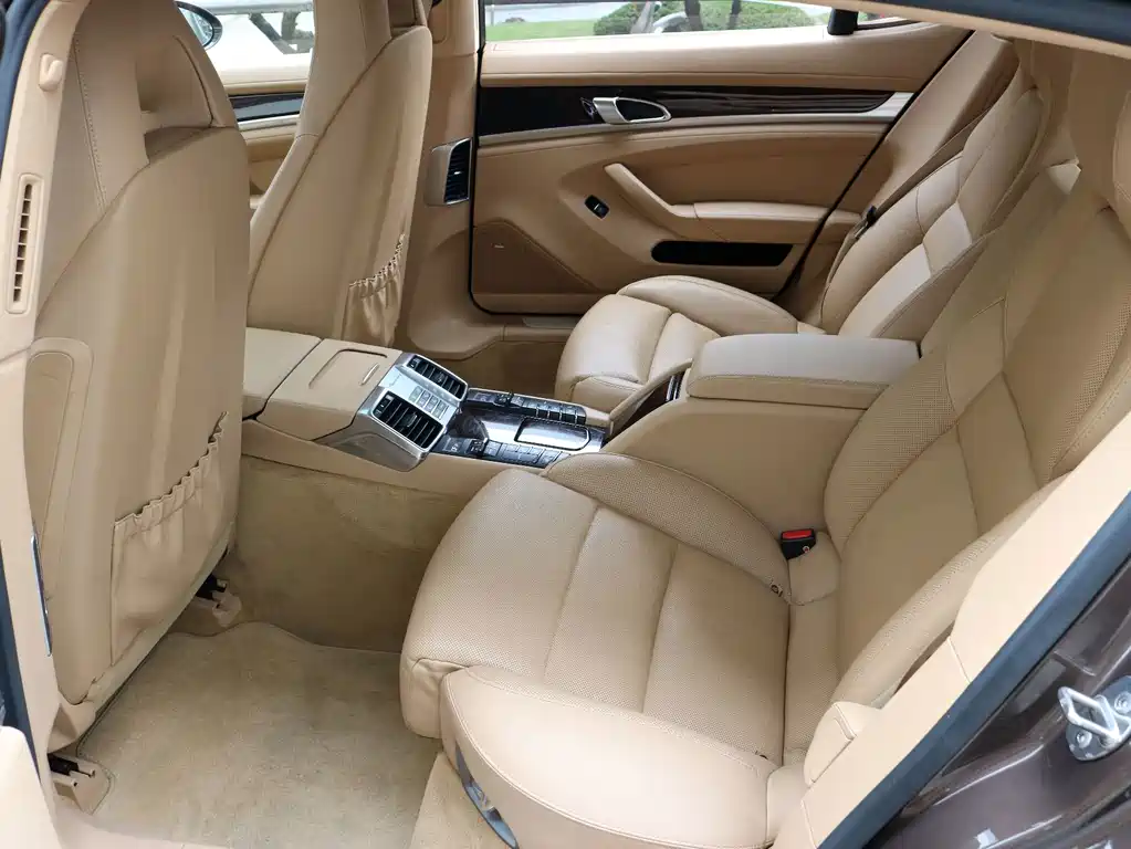 Porsche Panamera — миниатюра 10
