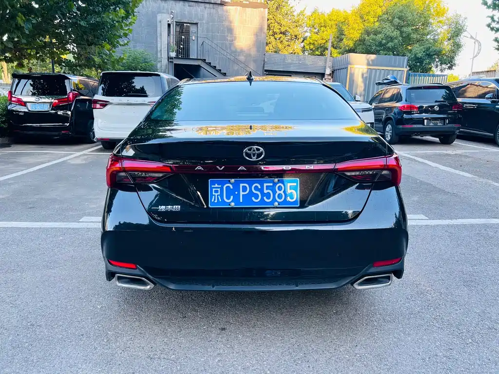 Toyota Avalon — миниатюра 7