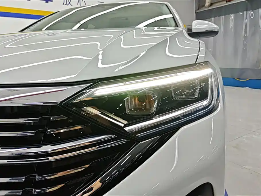 Volkswagen Sagitar 2024 200TSI DSG