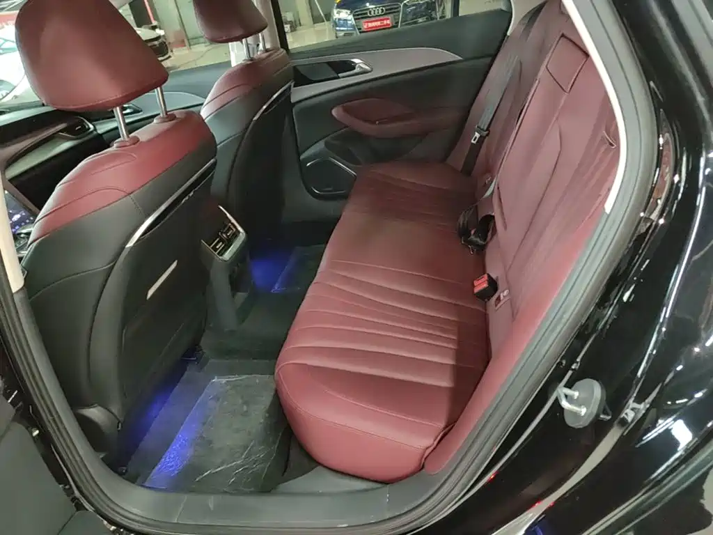 Hongqi Hongqi H5 — миниатюра 17